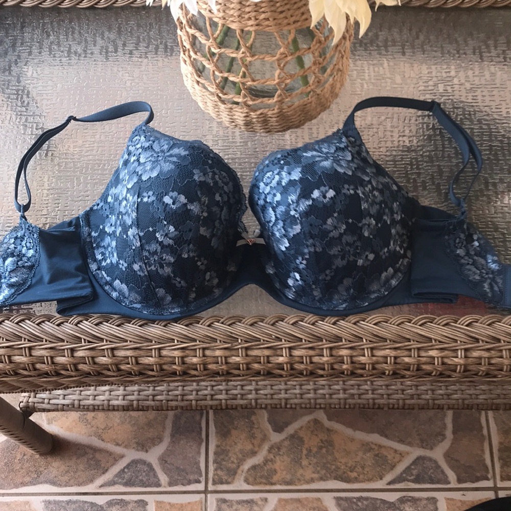 Victoria's Secret Navy Blue Lace Push-Up Bra